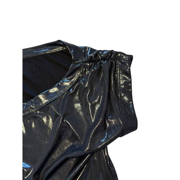 Torrid Size 00 Medium Sleeveless Shell Top Black Shiny Metallic Ruched Shoulder - Picture 3 of 7